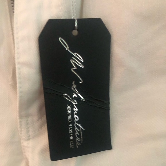 JW Signature white jeans - Picture 2 of 6